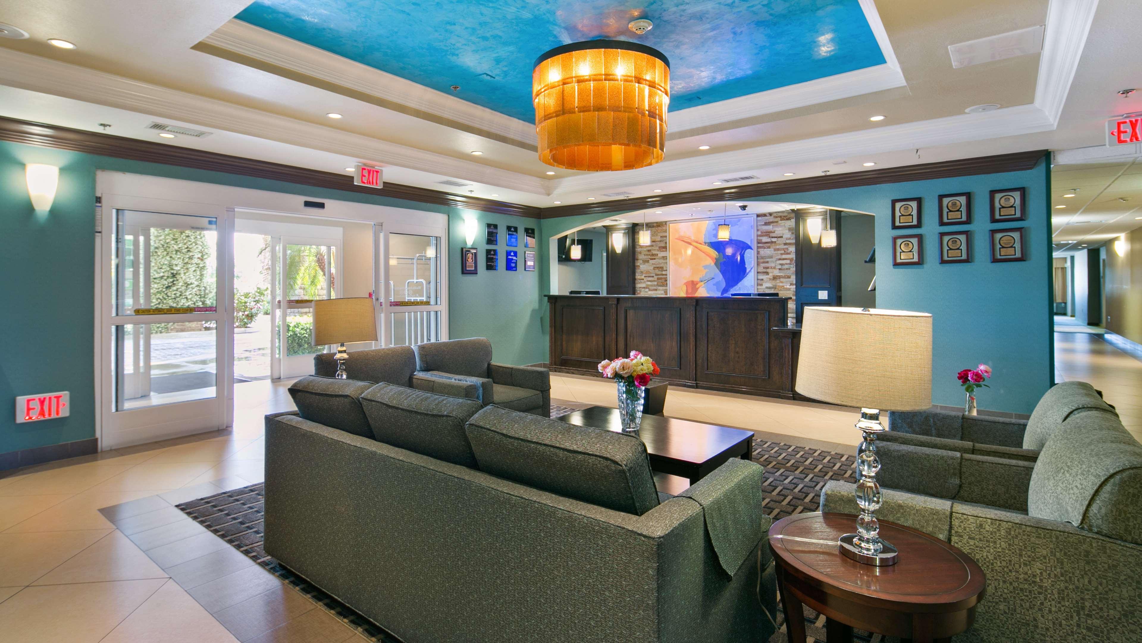 Best Western Plus Wasco Inn & Suites Luaran gambar