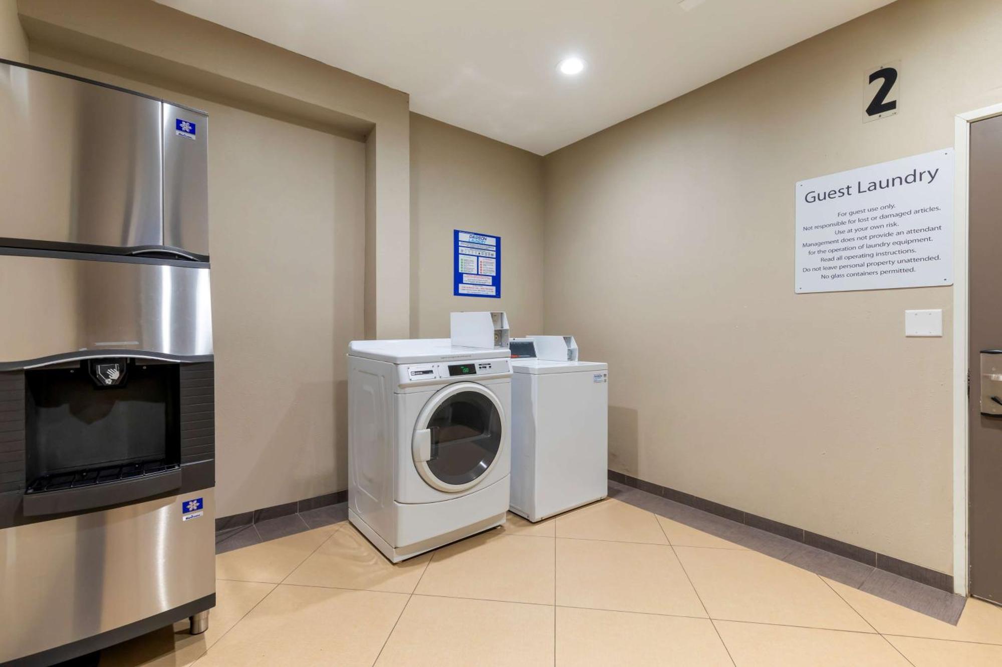 Best Western Plus Wasco Inn & Suites Luaran gambar